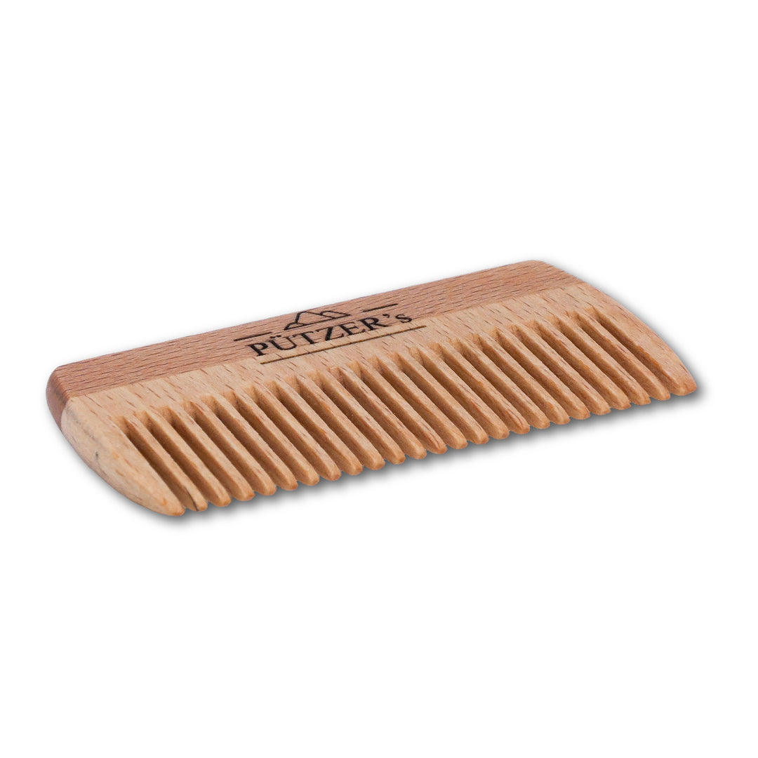 Bartkamm aus Buchenholz mit feiner Zahnung für effektives Bartstyling und Knotenkontrolle.